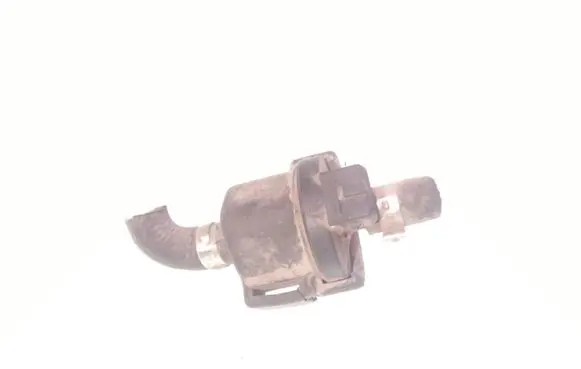 Volkswagen Golf V Vacuum valve 058133459