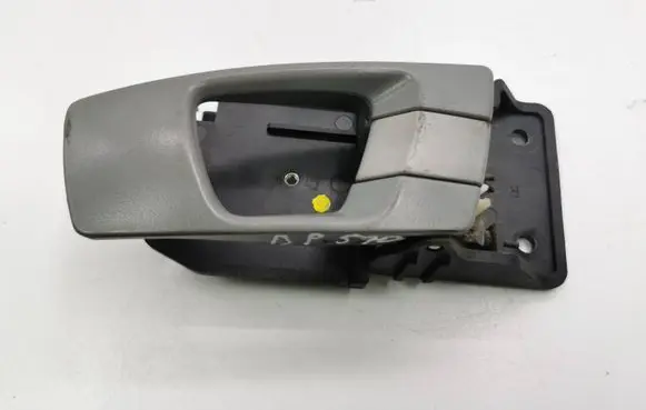 KIA Carens I Front door interior handle 0K2FA58330