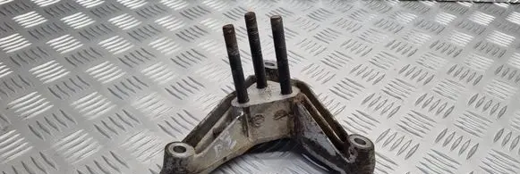 Mitsubishi Carisma Gearbox mounting bracket MR222150