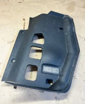 BMW 1 E81 E87 Dashboard lower bottom trim panel 7152612 7123344 152611
