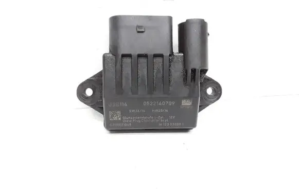 Mercedes-Benz CLS C219 Glow plug pre-heat relay 0522140709 2110021048