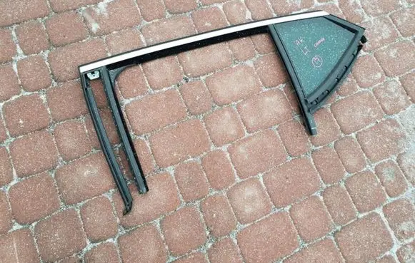 Opel Astra K Sliding door window/glass 