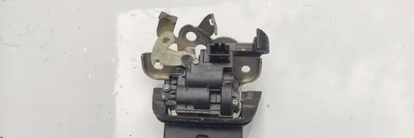 Audi Q7 4L Tailgate/trunk/boot lock/catch/latch 4F9827505