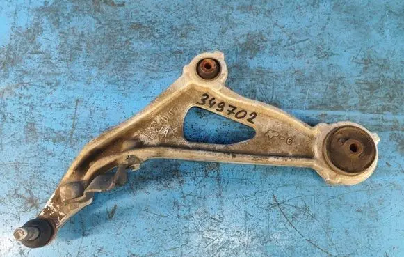 Nissan Pathfinder R52 Front lower control arm/wishbone 545013JA0D