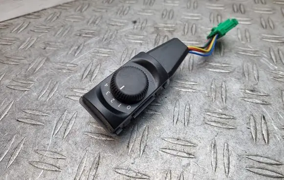Peugeot 5008 Air conditioning/heating control unit 96846886XT