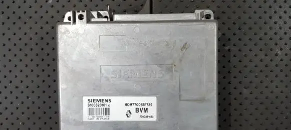 Renault Espace II Engine control unit/module 7700851633 s100820101c
