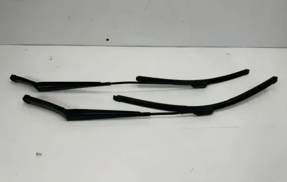 Volkswagen Jetta V Windshield/front glass wiper blade 1K5955410B 1Q1955409