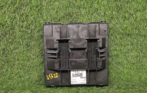 Volkswagen Jetta VI Comfort/convenience module 5C0937087J A2C82290801