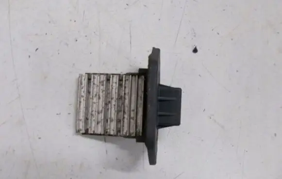 KIA Carnival Heater blower motor/fan resistor 