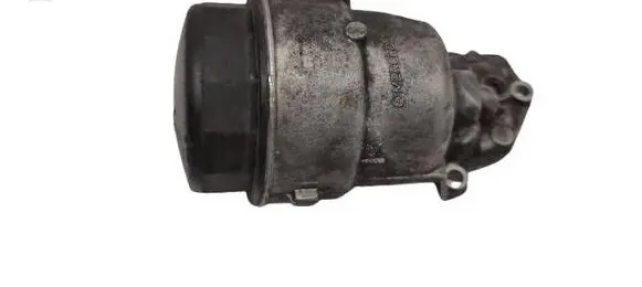 Mercedes-Benz C AMG W204 Oil filter mounting bracket 