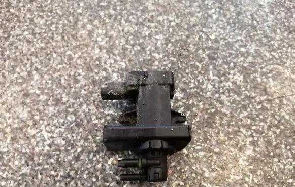 Citroen C5 Turbo solenoid valve 9660693180