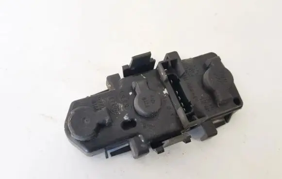 Audi A6 S6 C5 4B Tail light bulb cover holder b5831bl b5831blrf