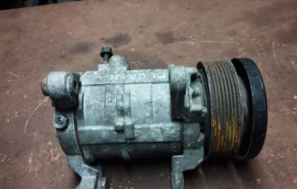 Dodge Durango II Air conditioning (A/C) compressor (pump) 4472204933