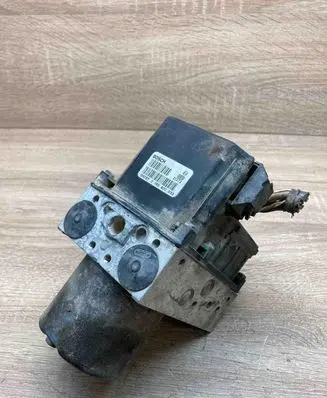 Mercedes-Benz Vito Viano W638 ABS Pump 0265900033 A0004464889