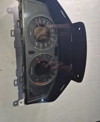 Volvo V70 Speedometer (instrument cluster) 8603411 69594600U 30786053AA