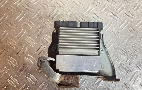 Toyota Land Cruiser (J200) Central body control module 8987060080