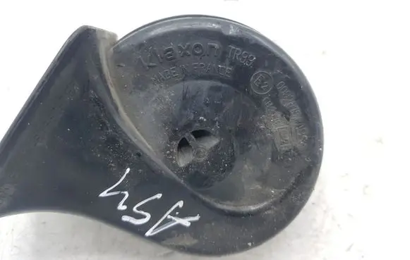 BMW 3 E46 Horn signal 0092018