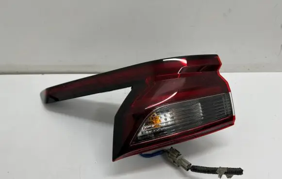 Nissan Qashqai J12 Rear/tail lights