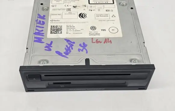 Volkswagen PASSAT B8 Navigation unit CD/DVD player 3Q0035820