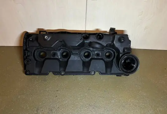 Skoda Octavia Mk3 (5E) Rocker cam cover 03L103469T