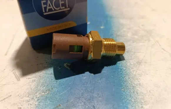 Coolant temperature sensor