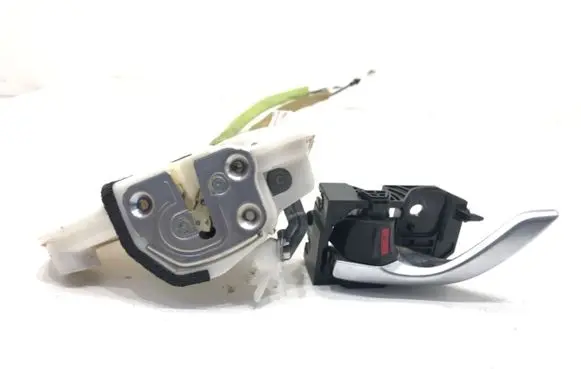 Mazda CX-5 Front door lock