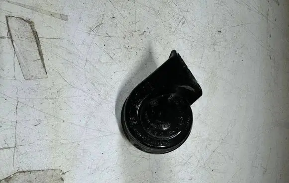 Peugeot 407 Horn signal 703881157
