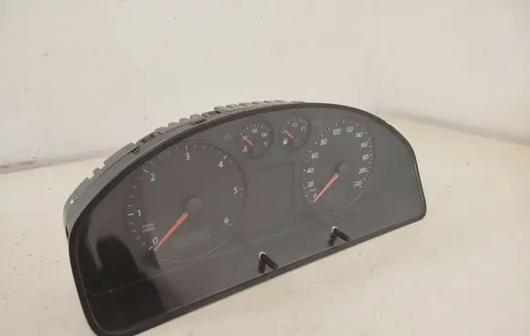 Speedometer (instrument cluster)