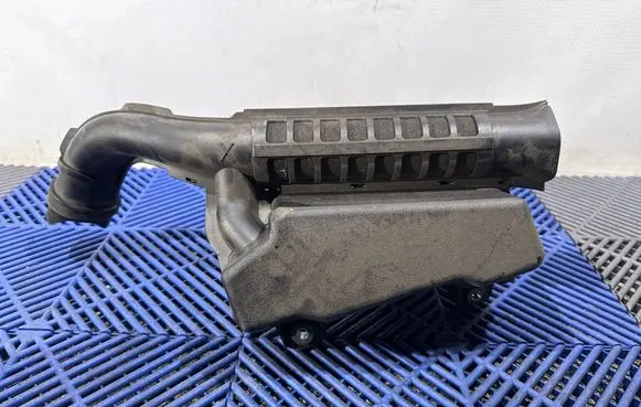 Lexus CT 200H Intake resonator 775037090