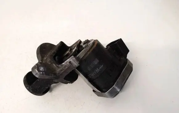 Jeep Grand Cherokee (WK) EGR valve 00005320c4 lf00052
