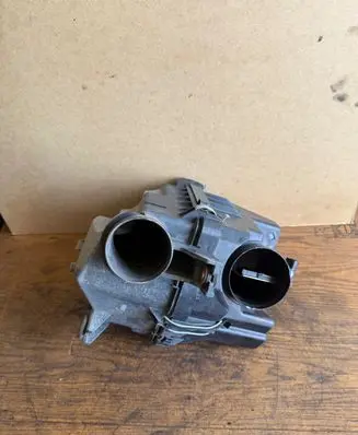 Air filter box
