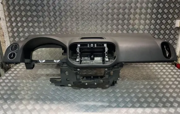 Volkswagen Golf Plus Dashboard 5M1858296