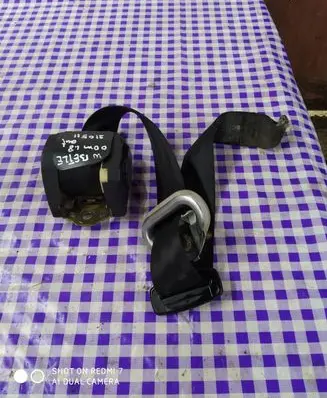 Volkswagen New Beetle Rear seatbelt
