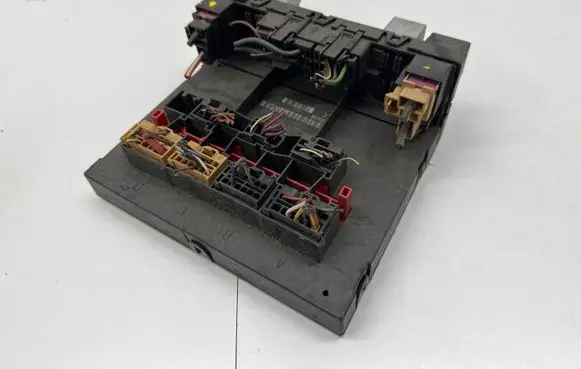 Volkswagen PASSAT B6 Comfort/convenience module 3C8937049D