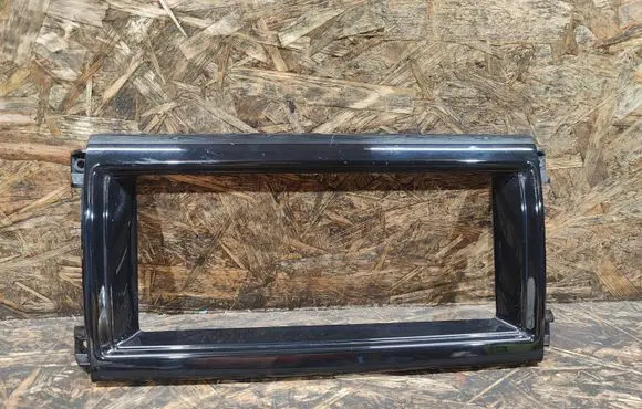 Land Rover Discovery 5 Radio/GPS head unit trim HY32047A04AINS01 105870306C