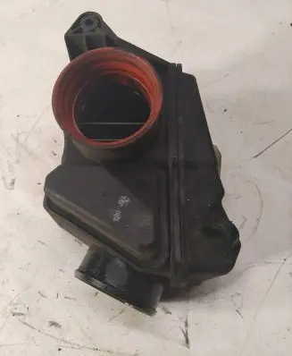 Intake resonator