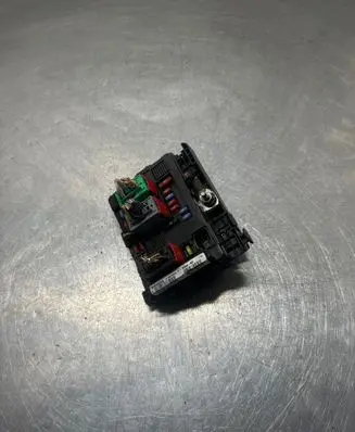 Peugeot 307 Fuse module 9650618280