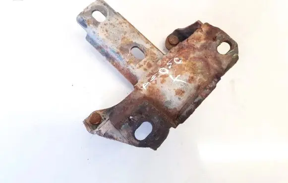 Mercedes-Benz C W203 Engine mount bracket