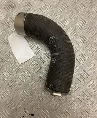 Volvo XC90 Intercooler hose/pipe 32222071