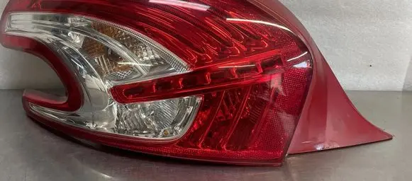 Peugeot 208 II Rear/tail lights 9672628280