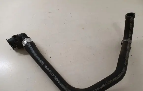 Volvo V70 Engine coolant pipe/hose 30745332