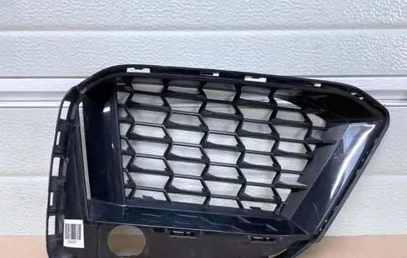 BMW 5 G30 G31 Front bumper lower grill 51118098669
