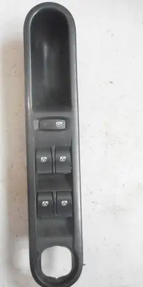Renault Espace IV Electric window control switch 8200519355