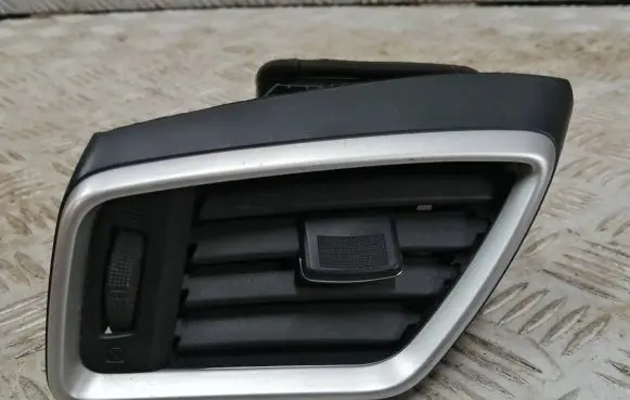 Nissan X-Trail T32 Dashboard side air vent grill/cover trim 687614BA1A 687614BB0A GAAG05