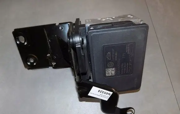 Volkswagen PASSAT B8 ABS Pump 5Q0614517BJ