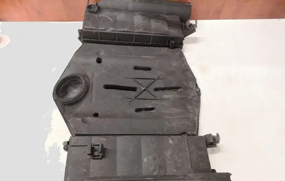 Mercedes-Benz CLK A209 C209 Engine cover (trim)