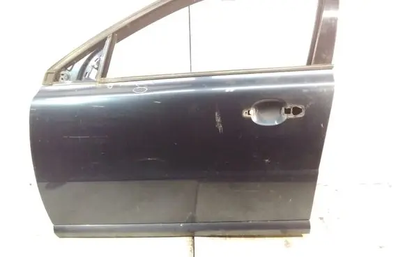 Volvo V70 Front door