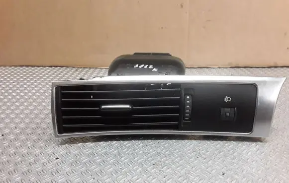 Audi A6 S6 C6 4F Dashboard side air vent grill/cover trim 4F1820901