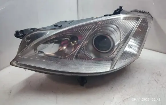 Mercedes-Benz S W221 Headlight/headlamp