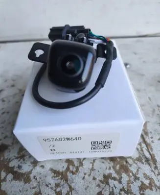 Hyundai Santa Fe Reversing camera 957602W640